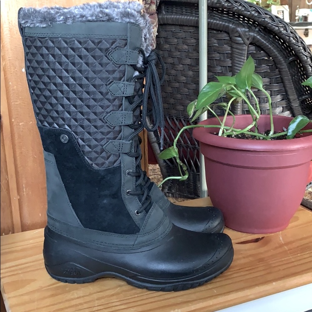 THE NORTH FACE WM’S WATERPROOF INSULATED BOOTS 7.5